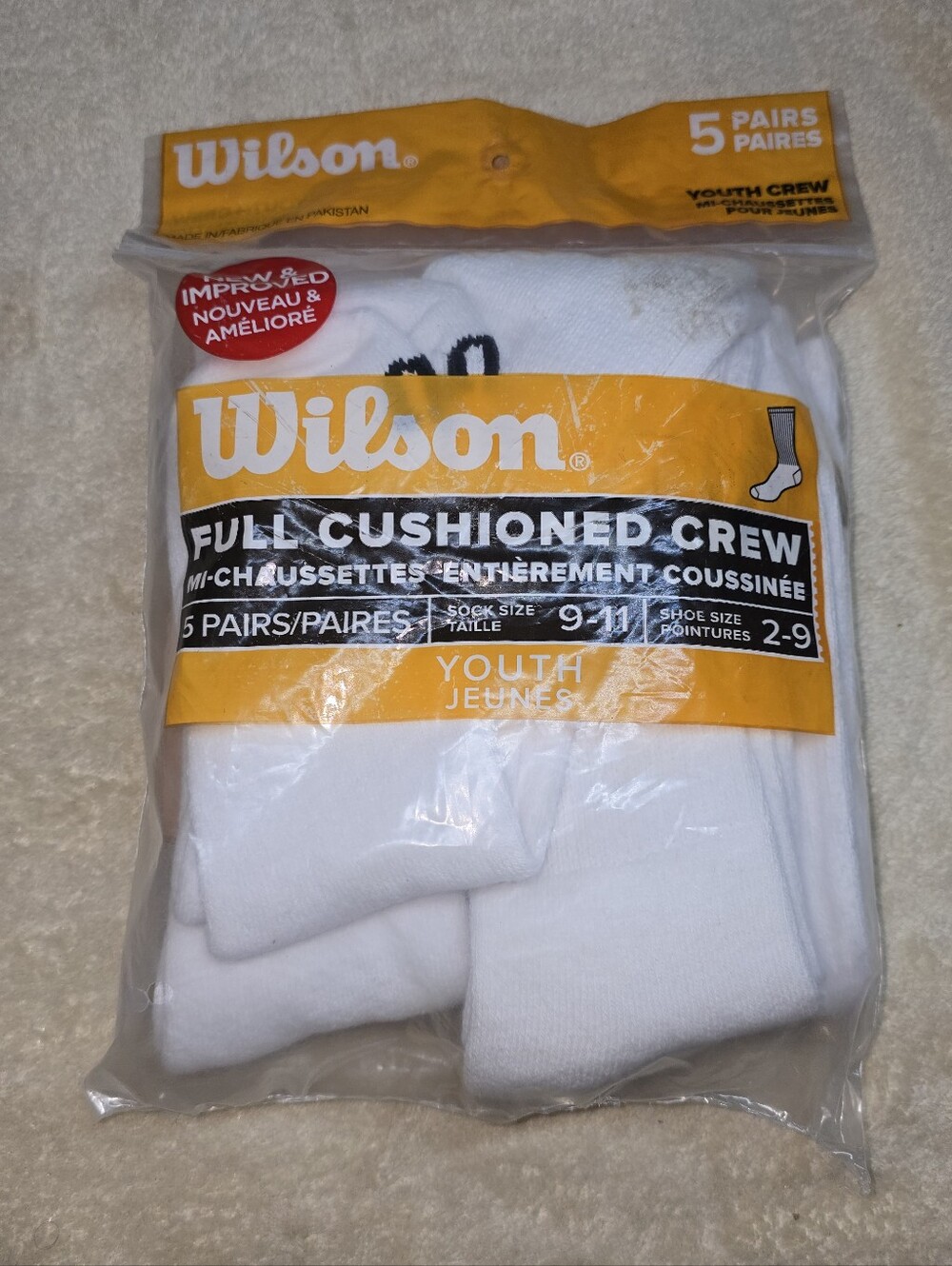 NEW Wilson White full cushioned Crew socks YOUTH size (2-9)